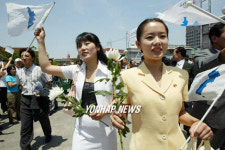 광주학생독립운동기념관 방문한 북측 대표단