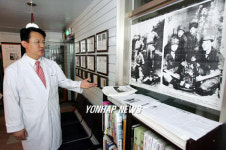 사재 털어 참전관 운영하는 의사