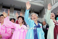 이산가족 2차 상봉단 작별