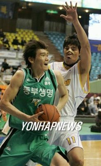 <프로농구> 연봉킹, 서장훈이냐 김주성이냐