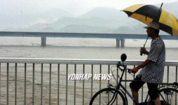 낙동강 하류 걱정스런 주민