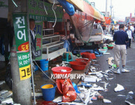 재래시장 노점상 덮친 1t트럭