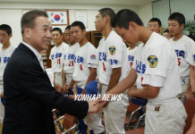 김정길 회장, 잠신중학교 방문