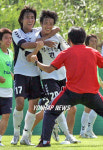 결승골 환호하는 이길용