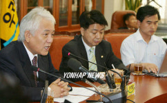 김한길 열린우리당 원내대표 기자간담회