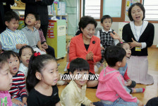 장하진 여성부가족부장관 평가인증보육시설 방문