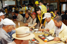 동강대 `사랑의 식당 봉사