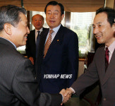 간담회 나선 김명곤 장관