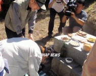 80년만의 성묘