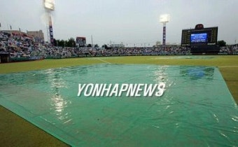 한국야구, 우천으로 순연되는 경기들에 대한 대비 책을 마련해야 함