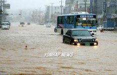 물 불어난 강릉시내