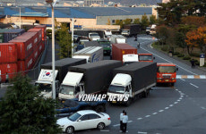 주차장된  현대자동차