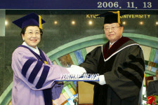 경희대 김혜정 혜정박물관장 명예박사학위 수여