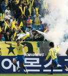 기뻐하는 성남 우성용