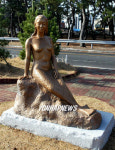 독도 바라보는 인어상