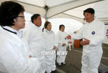 직원 격려하는 이한수 익산시장