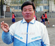 축구명문 평양북성중학교 체육교사 윤석권씨