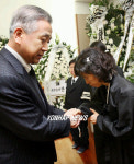 김정길 KOC위원장 고 김형칠 선수 빈소 조문