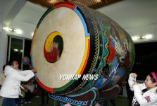 제주시민 제야의 용고 타고