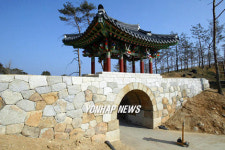 새로 태어난 낙산사 홍예문