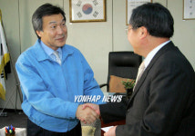 창원 산업단지공단 방문한 손 전 지사