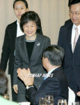 리슈경영연구원 | 박근혜 국가경영전략연구원 강연