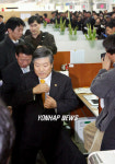 김성호 법무장관, 출입국관리사무소서 현장체험