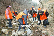 서초구 명예행정관 새봄맞이 자원봉사 활동 실시