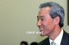 미소짓는 김종훈 대표