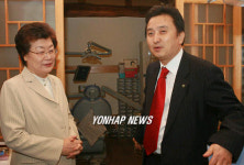 치과 설명하는 김영환 전 의원