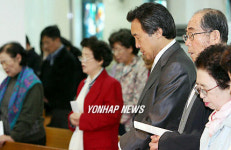예배 참석한 손학규 전 경기지사