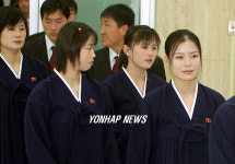 김포공항 도착한 북측 태권도 시범단