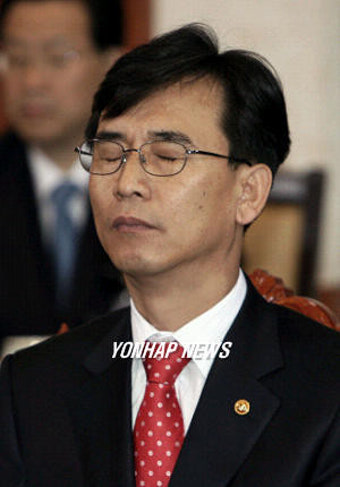 곤혹스런 유시민장관