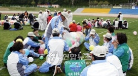 이장님 힘내요!..남해군 이장 체육대회