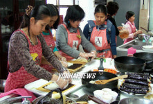 외국출신 새댁들 김밥 만들어요
