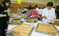 학생들이 만든 요리 맛있어요