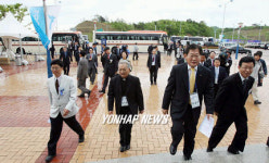 동해선 시험운행 위해 떠나는 탑승객
