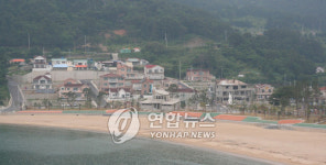 <거제 와현마을 4년만에 피서객 맞는다>