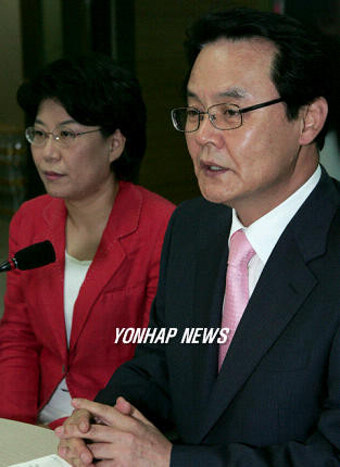 이 전 시장, 의혹제기 직접 해명해야
