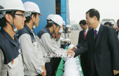 한덕수 총리, 성진지오텍 방문