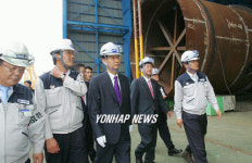 한덕수 총리, 성진지오텍 방문