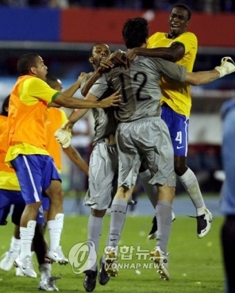 -코파아메리카축구- 브라질, 우루과이 꺾고 결승