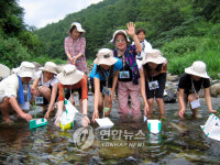<김해서 노인-청소년 세대 벽 허문다>