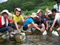 <김해서 노인-청소년 세대 벽 허문다>