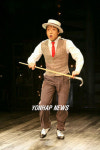 1인뮤지컬 ‘조지 엠 코핸, 투나잇’ 무대 위에-코핸역의 임춘길