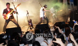 YB, 10주년 기념 전국투어 대장정 나선다