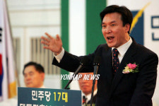 정견발표하는 김민석 후보