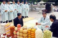 인천 수봉공원서 이북도민 망향대제