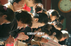 수능 D-25, 애타는 모정