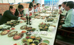 대동통신구내식당 | 구내식당서 식사하는 국감위원들